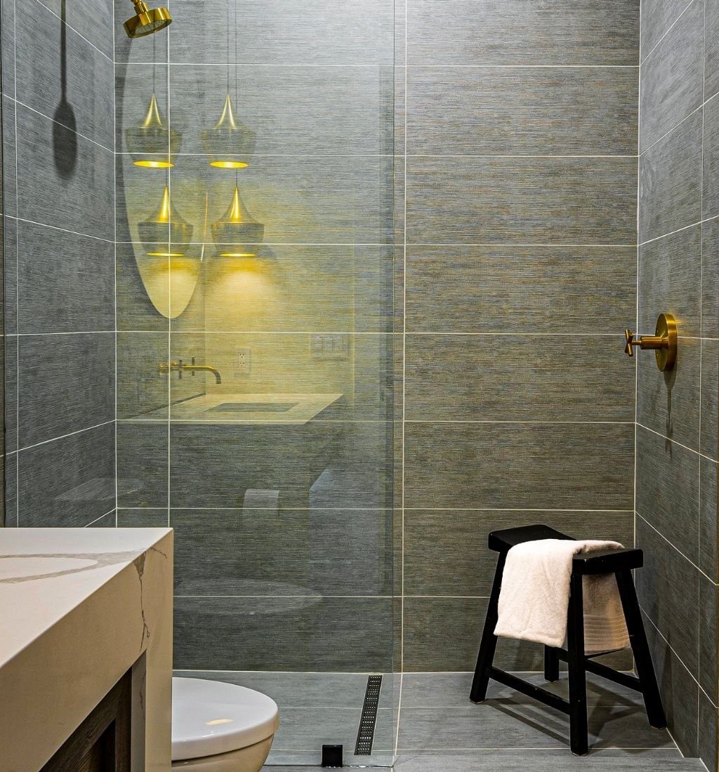 bathroom fitters N8 7PF